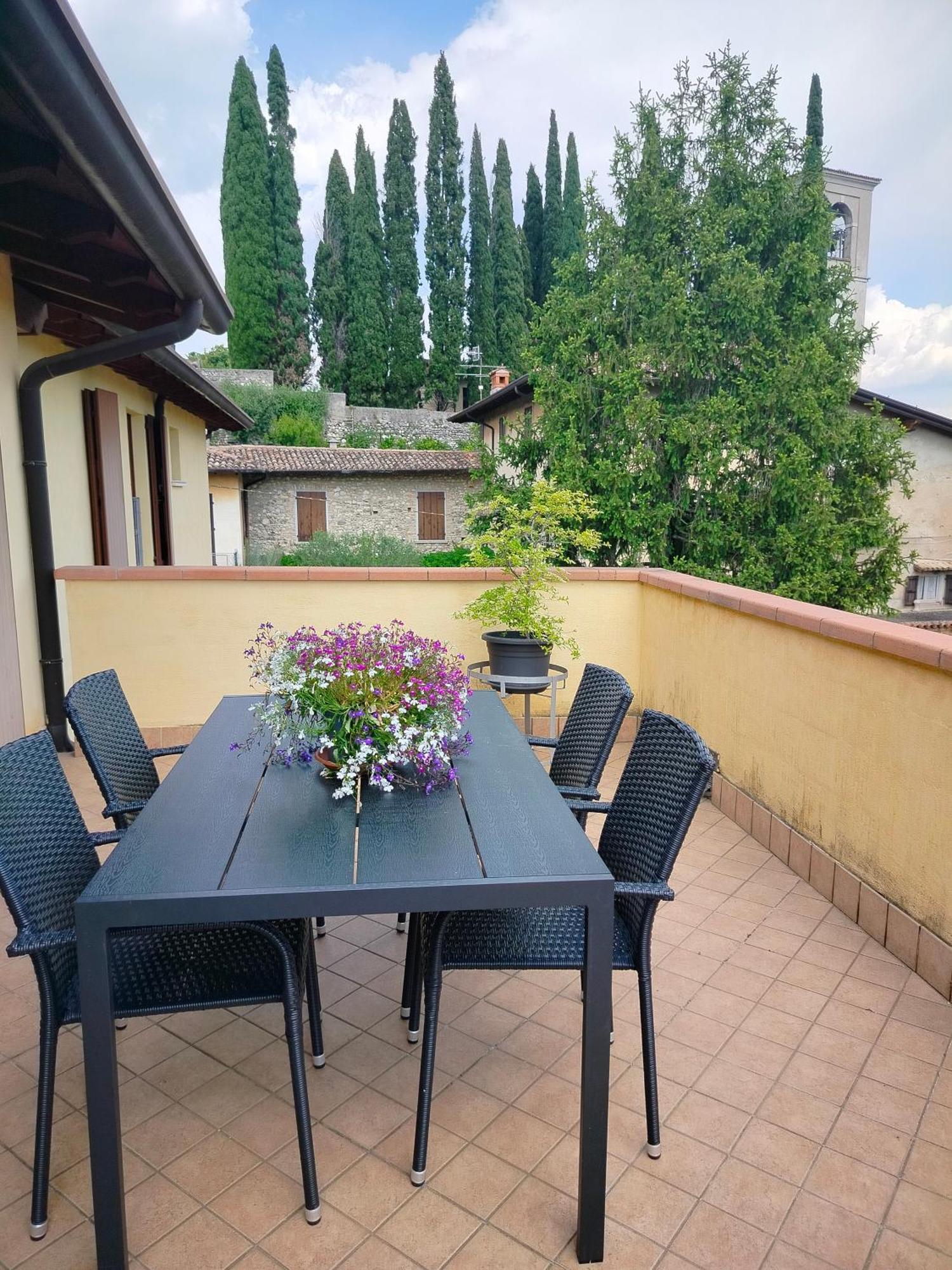 Borgo Antico Apartment San Felice del Benaco Luaran gambar